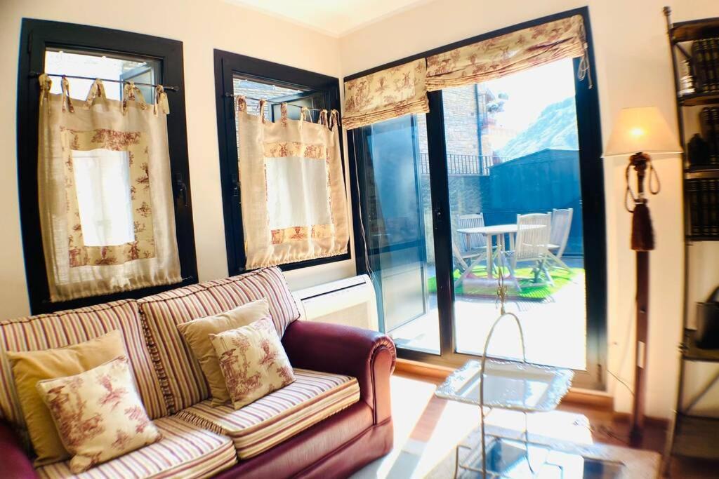 Mikka Devesa Apartment Incles Exterior photo